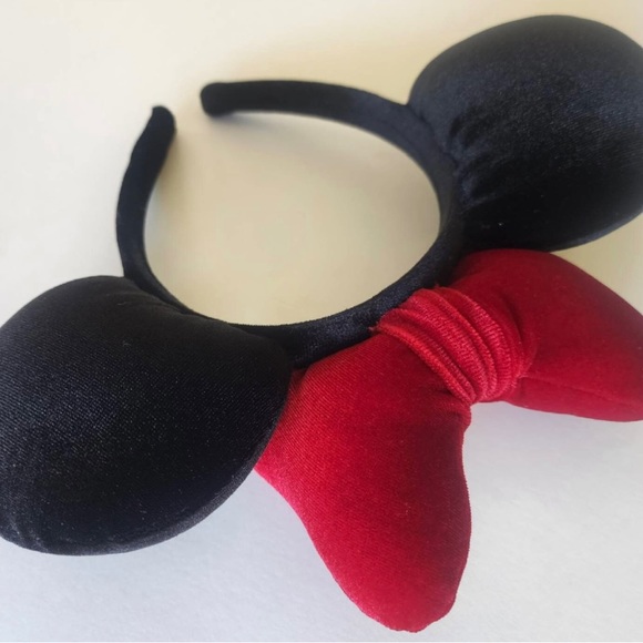Handmade Minnie Mouse Ears Velvet Ears - Picture 2 of 2
